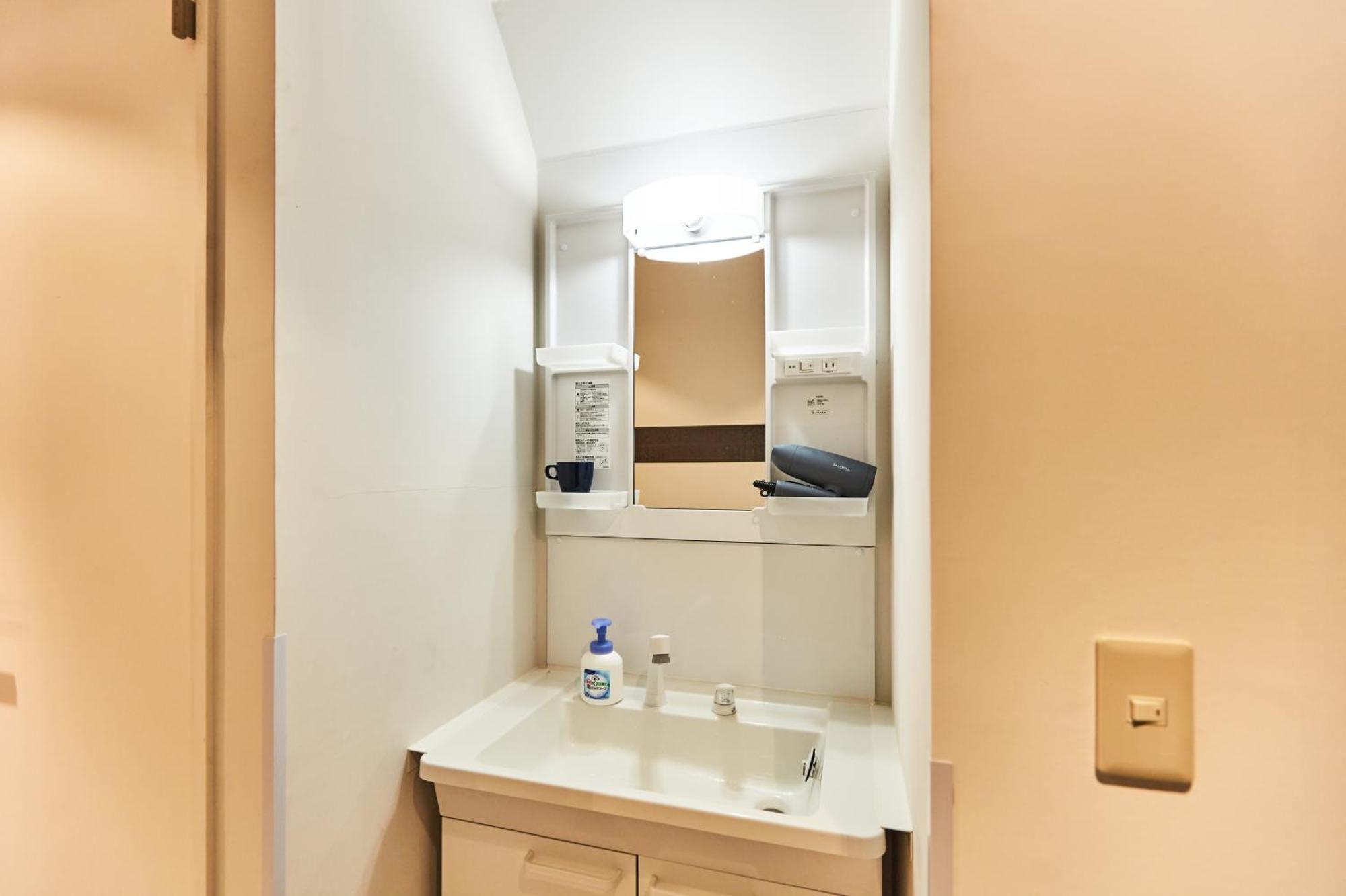 Tora Hotel Asakusa Токіо Екстер'єр фото